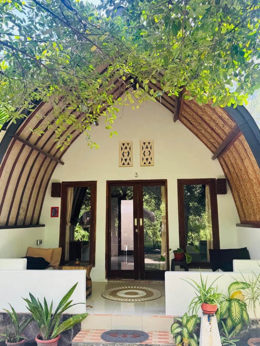 Bungalow 3 entrance